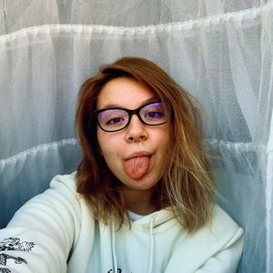 Meet your Posher, Abi